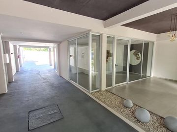 Venta Departamento 2 ambientes Muñiz. Excelente calidad, con vestidor y cocina integrada. Luminoso