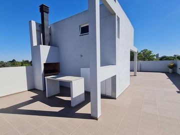 Venta Departamento 2 ambientes Muñiz. Excelente calidad, con vestidor y cocina integrada. Luminoso