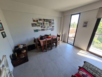 Venta Departamento 2 ambientes Muñiz. Excelente calidad, con vestidor y cocina integrada. Luminoso