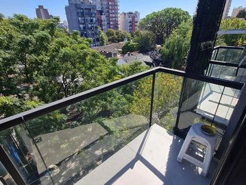 Venta Departamento 2 ambientes Muñiz. Excelente calidad, con vestidor y cocina integrada. Luminoso