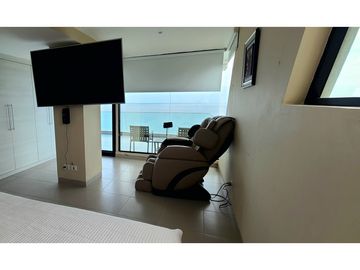 En venta lujoso departamento en edf. Poseidón en Manta Ecuador.