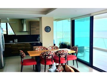 En venta lujoso departamento en edf. Poseidón en Manta Ecuador.