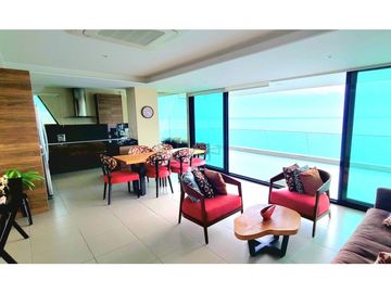 En venta lujoso departamento en edf. Poseidón en Manta Ecuador.