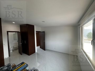 CASA EN VENTA EN RESIDENCIAL LAS BARCENAS EN METEPEC