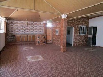 VENTA CASA CHALET LA CHORRERA NEGOCIABLE