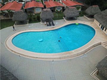 VENTA CASA  AMOBLADA 210m2 CORONADO NEGOCIABLE