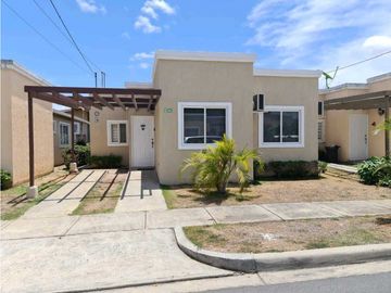 VENTA CASA  AMOBLADA 210m2 CORONADO NEGOCIABLE