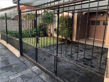 Chalet en venta en Castelar Sur