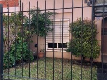 Chalet en venta en Castelar Sur