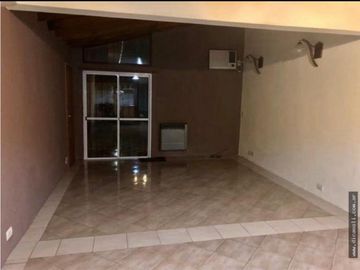 Chalet en venta en Castelar Sur