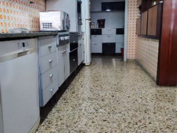 Chalet en venta en Bernal Oeste