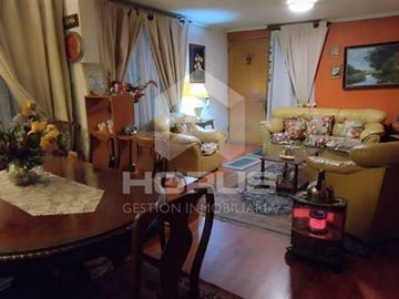 Casa en Venta en Av Segunda Transversal con Central Gonzalez.
