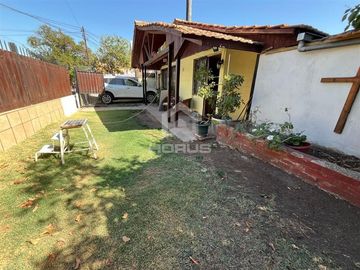 Casa en Venta en Av Segunda Transversal con Central Gonzalez.