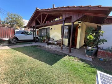 Casa en Venta en Av Segunda Transversal con Central Gonzalez.