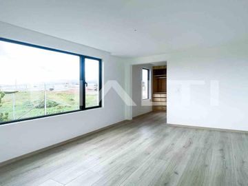 Exclusivo Loft en venta con piscina en Tumbaco