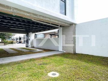 Exclusivo Loft en venta con piscina en Tumbaco