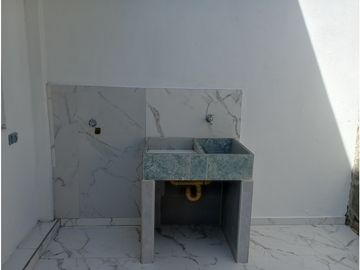Proyecto conjunto cerrado espectacular casa  20 de octubre - Via Bonda