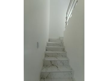 Proyecto conjunto cerrado espectacular casa  20 de octubre - Via Bonda