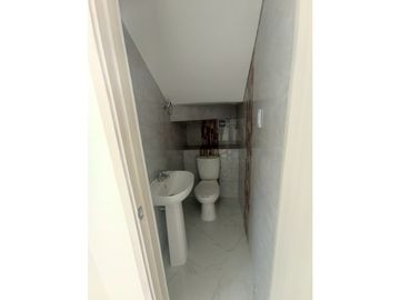 Proyecto conjunto cerrado espectacular casa  20 de octubre - Via Bonda
