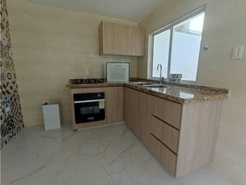 Proyecto conjunto cerrado espectacular casa  20 de octubre - Via Bonda