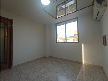 SE VENDE APARTAMENTO EN EL C.R COLSEGUROS EN CALI