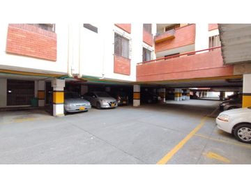 SE VENDE APARTAMENTO EN EL C.R COLSEGUROS EN CALI