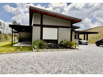 VENDO HERMOSA CASA EN MONTESERENO  REFUGIO CAMPESTRE EL RETIRO