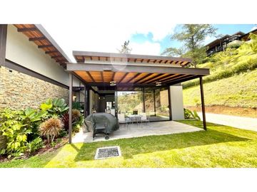 VENDO HERMOSA CASA EN MONTESERENO  REFUGIO CAMPESTRE EL RETIRO