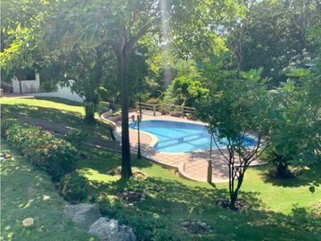 Preciosa cabaña de 5000m2 de terreno, sector bonda-masinga