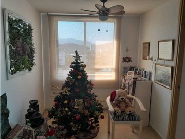 Acogedor apartamento en piso 8 con vista al mar, 91m2, los olivos