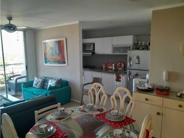 Acogedor apartamento en piso 8 con vista al mar, 91m2, los olivos