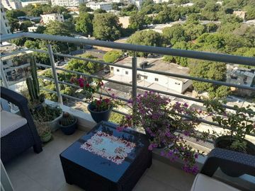 Acogedor apartamento en piso 8 con vista al mar, 91m2, los olivos