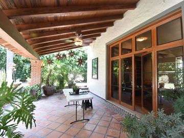 CASA EN VENTA EN AZALEAS