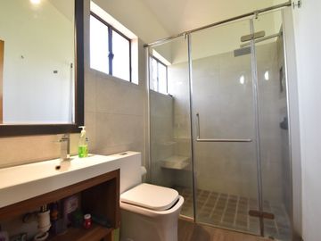 CASA EN VENTA EN AZALEAS