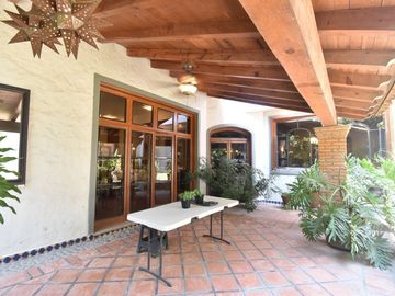 CASA EN VENTA EN AZALEAS