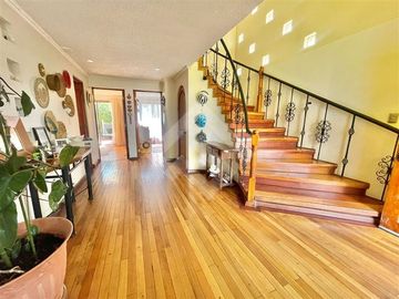 Casa en Venta en ISABEL LA CATOLICA