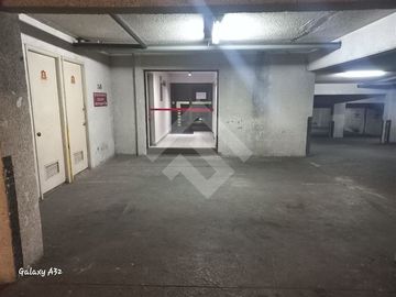 Estacionamiento en Venta en Av. Irarrazabal / Los Tres Antonios