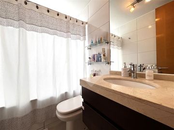 Departamento en Venta en Americo Vespucio -Candelaria Goyenechea