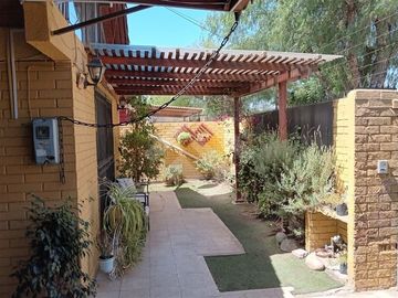 Casa en Venta en Primo de Rivera / Rafael Riesco Bernales