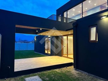 Casa en Venta en Valle la reserva con Coronel Cruz