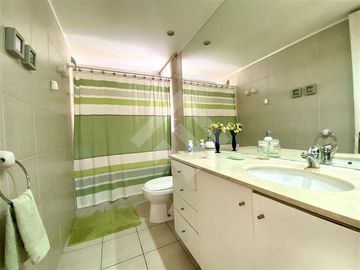Casa en Venta en VALENZUELA PUELMA NICANOR PLAZA