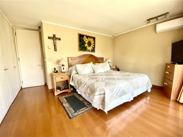 Casa en Venta en VALENZUELA PUELMA NICANOR PLAZA