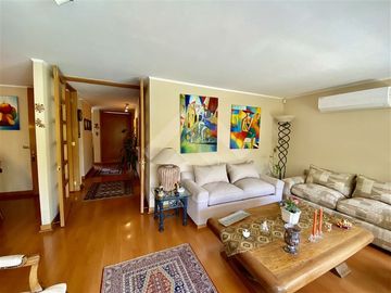 Casa en Venta en VALENZUELA PUELMA NICANOR PLAZA