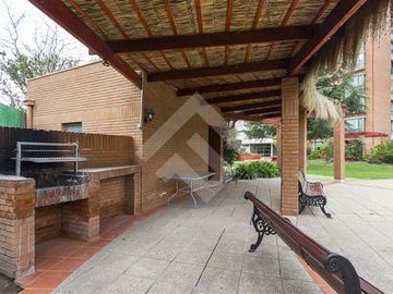 Departamento en Venta en Santa Marta de Huechuraba con el Sauce Sur
