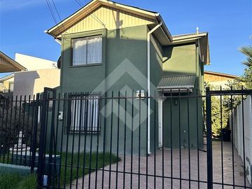 Casa en Venta en 4 poniente con Del Ferrocarril