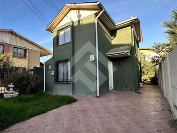 Casa en Venta en 4 poniente con Del Ferrocarril