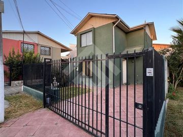 Casa en Venta en 4 poniente con Del Ferrocarril