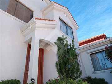Casa en Venta en Los Arrayanes Sur/Cumbres de la Viña