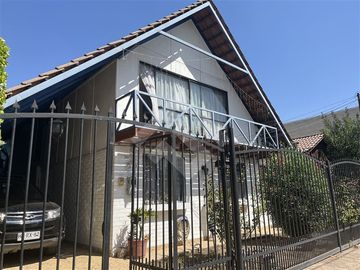 Casa en Venta en Av. Los Pajaritos/Los Ducados