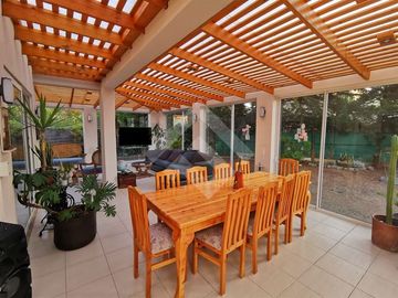 Casa en Venta en Lomas de Papudo